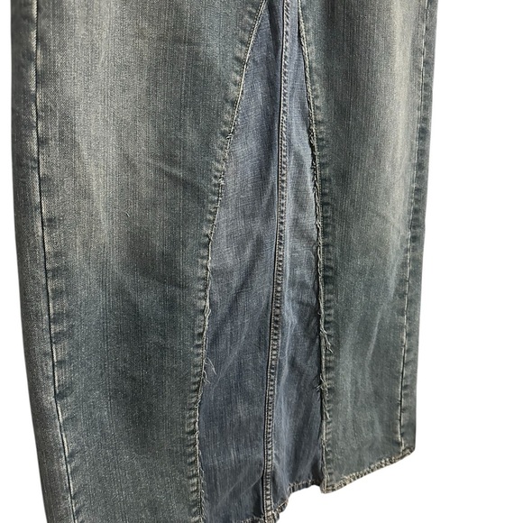 Levi's Iconic Mid Rise Slide Slit Maxi Denim Skirt Depressed Size 30 X 32 - Picture 6 of 9